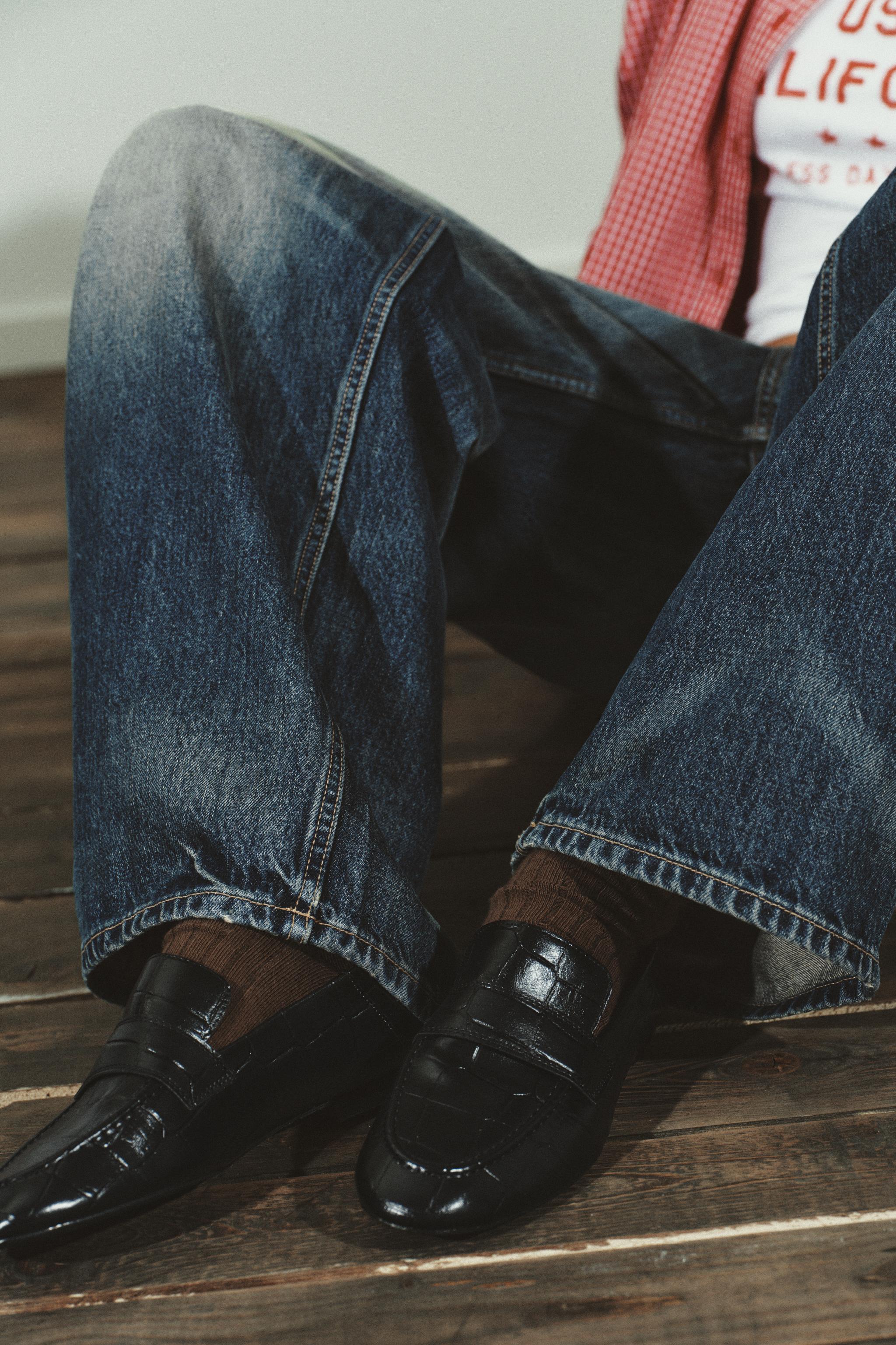 MOCASSINS PLATS À RELIEF